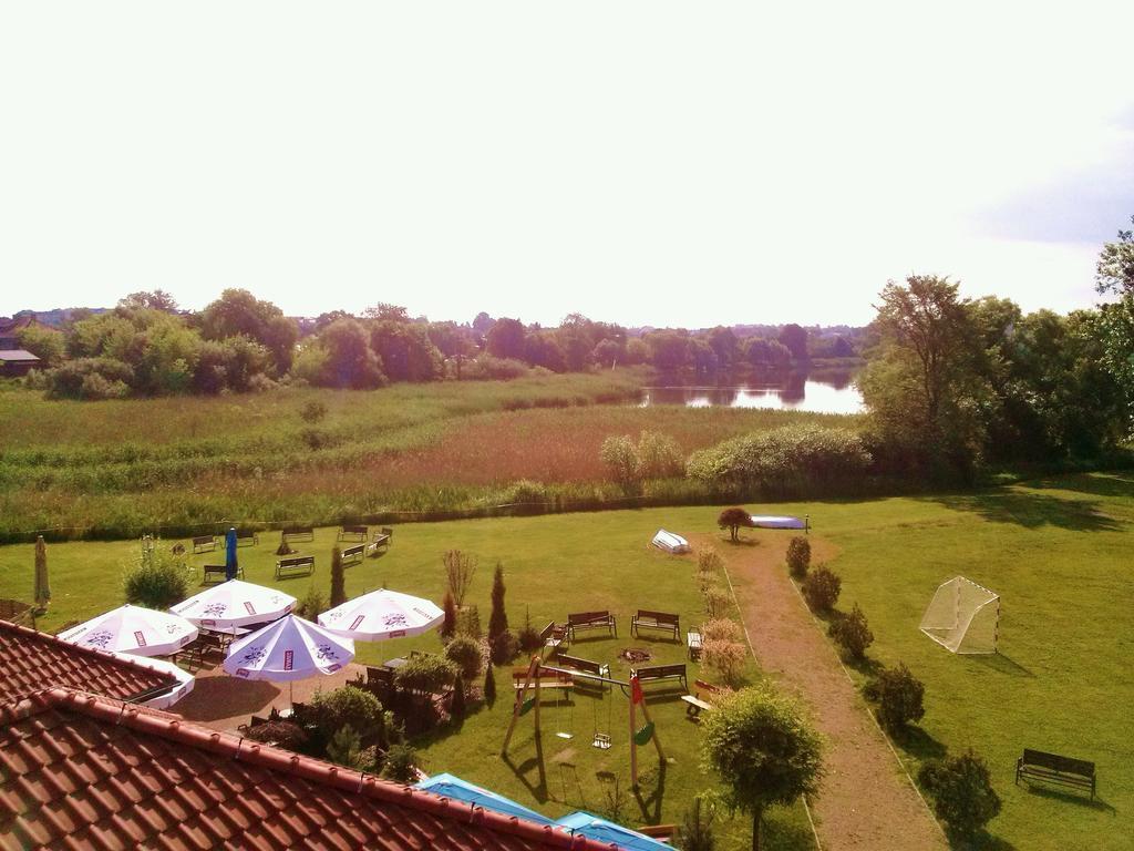 Hotel Daglezja Nad Jeziorem Kornickim Kornik Luaran gambar