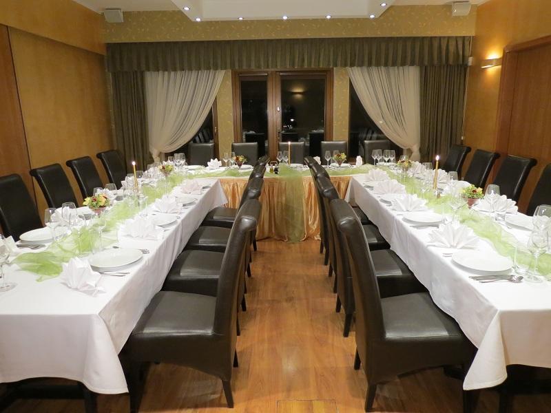 Hotel Daglezja Nad Jeziorem Kornickim Kornik Luaran gambar