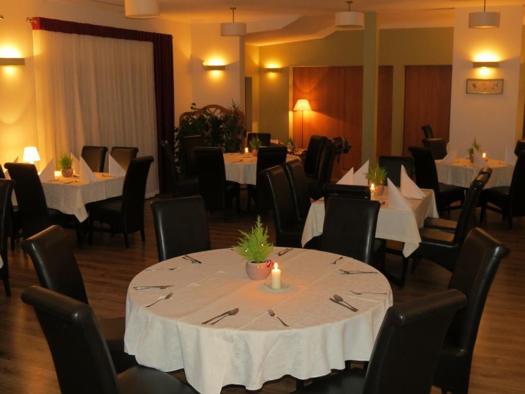 Hotel Daglezja Nad Jeziorem Kornickim Kornik Luaran gambar