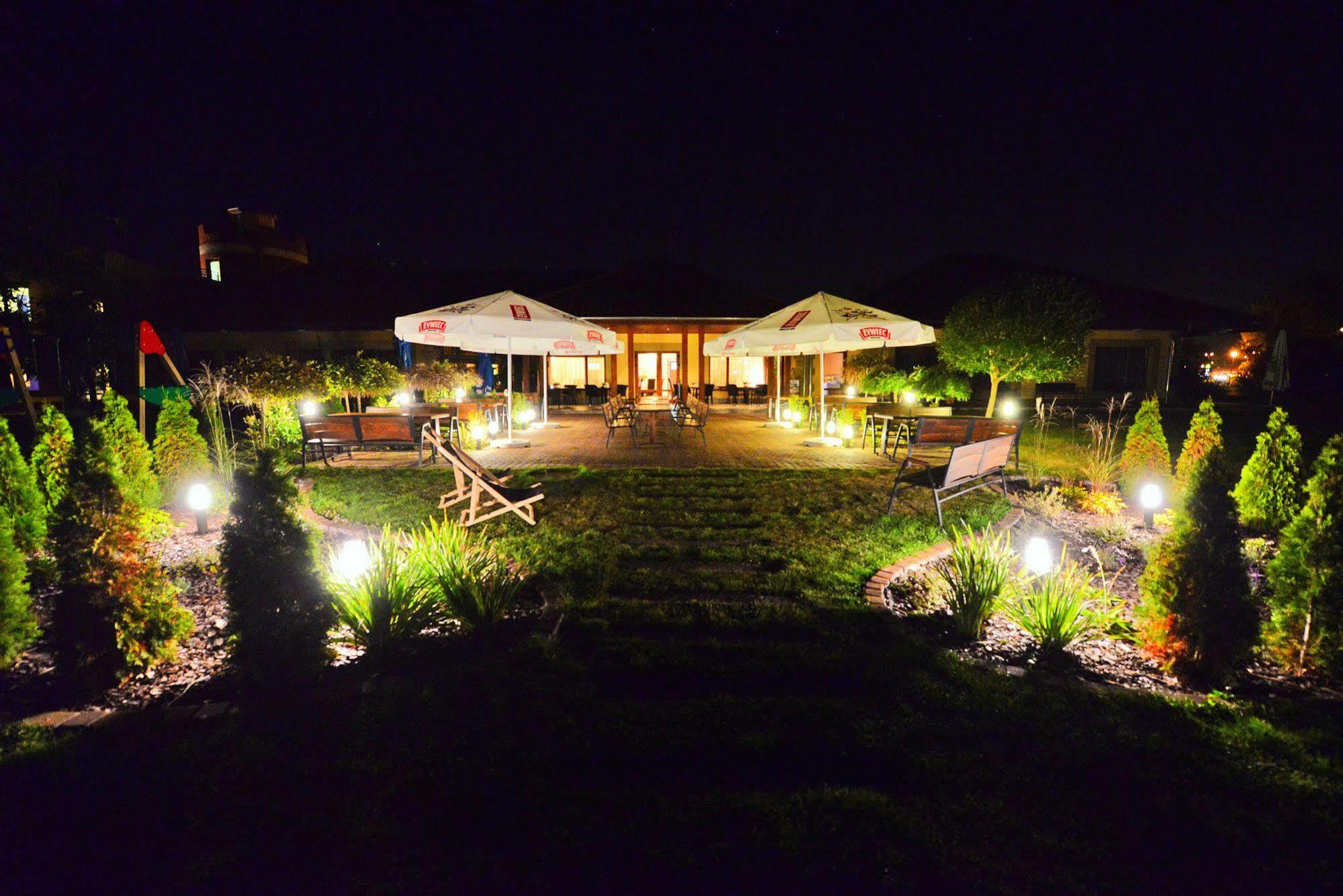 Hotel Daglezja Nad Jeziorem Kornickim Kornik Luaran gambar