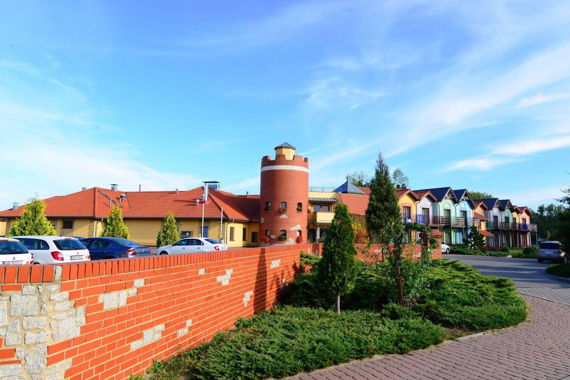 Hotel Daglezja Nad Jeziorem Kornickim Kornik Luaran gambar